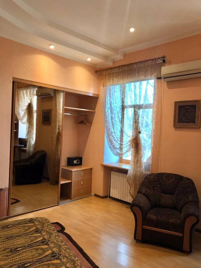 Mini-Hotel In The Very Heart Of Odessa المظهر الخارجي الصورة